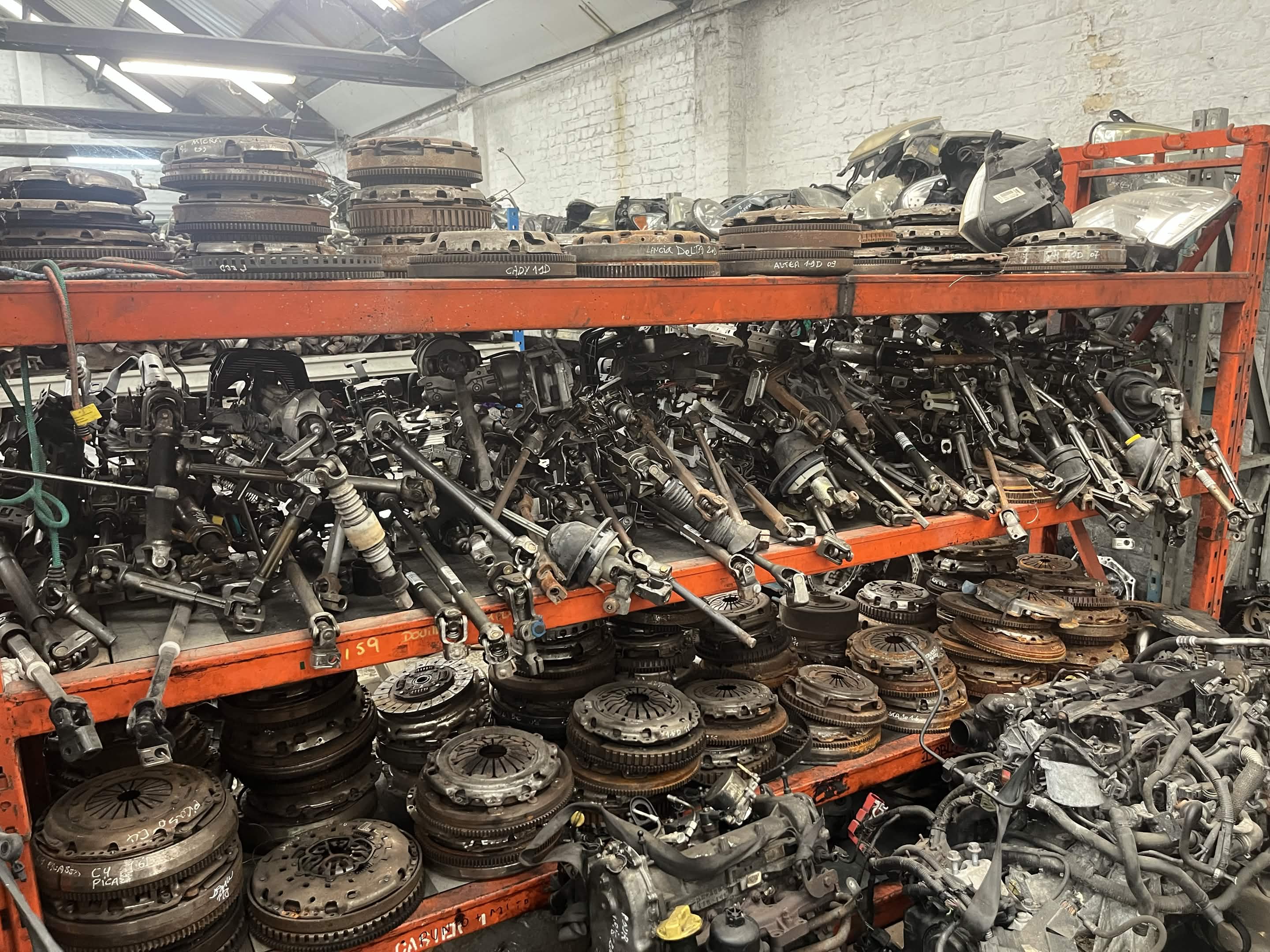 Stock pièces détachées occasion Auto Hainaut Lodelinsart