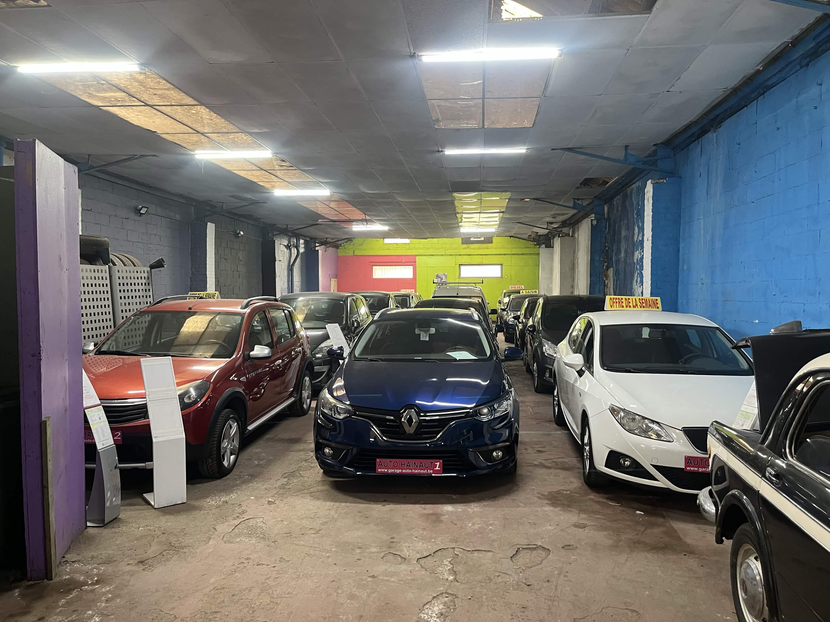 Showroom Auto Hainaut Lodelinsart — véhicules d'occasion
